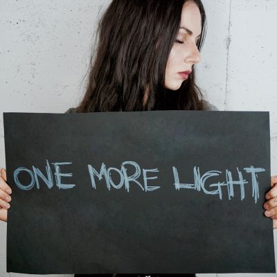 Onyria - One More Light